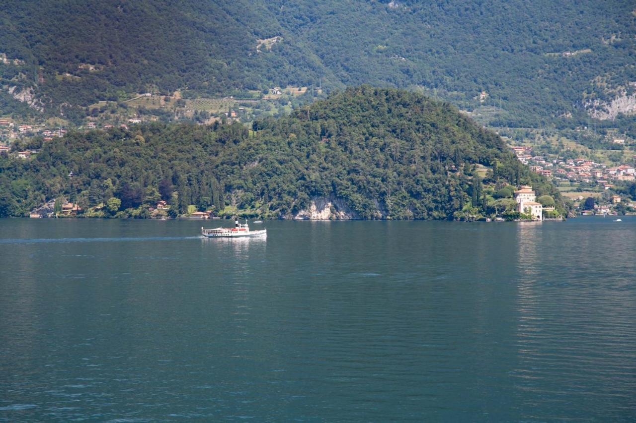 La Terrazza Sul Lago Lezzeno Luaran gambar